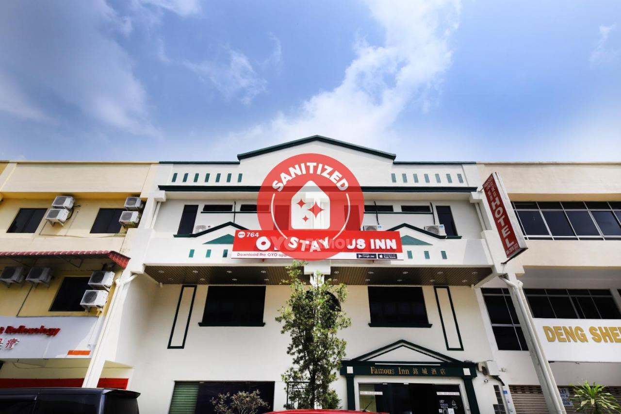 Oyo 764 Hotel Famous Inn Malakka Dış mekan fotoğraf
