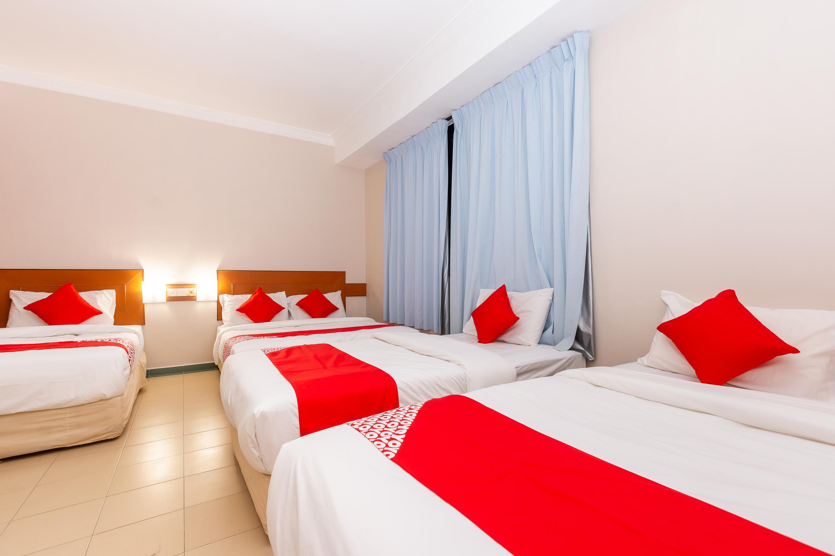 Oyo 764 Hotel Famous Inn Malakka Dış mekan fotoğraf