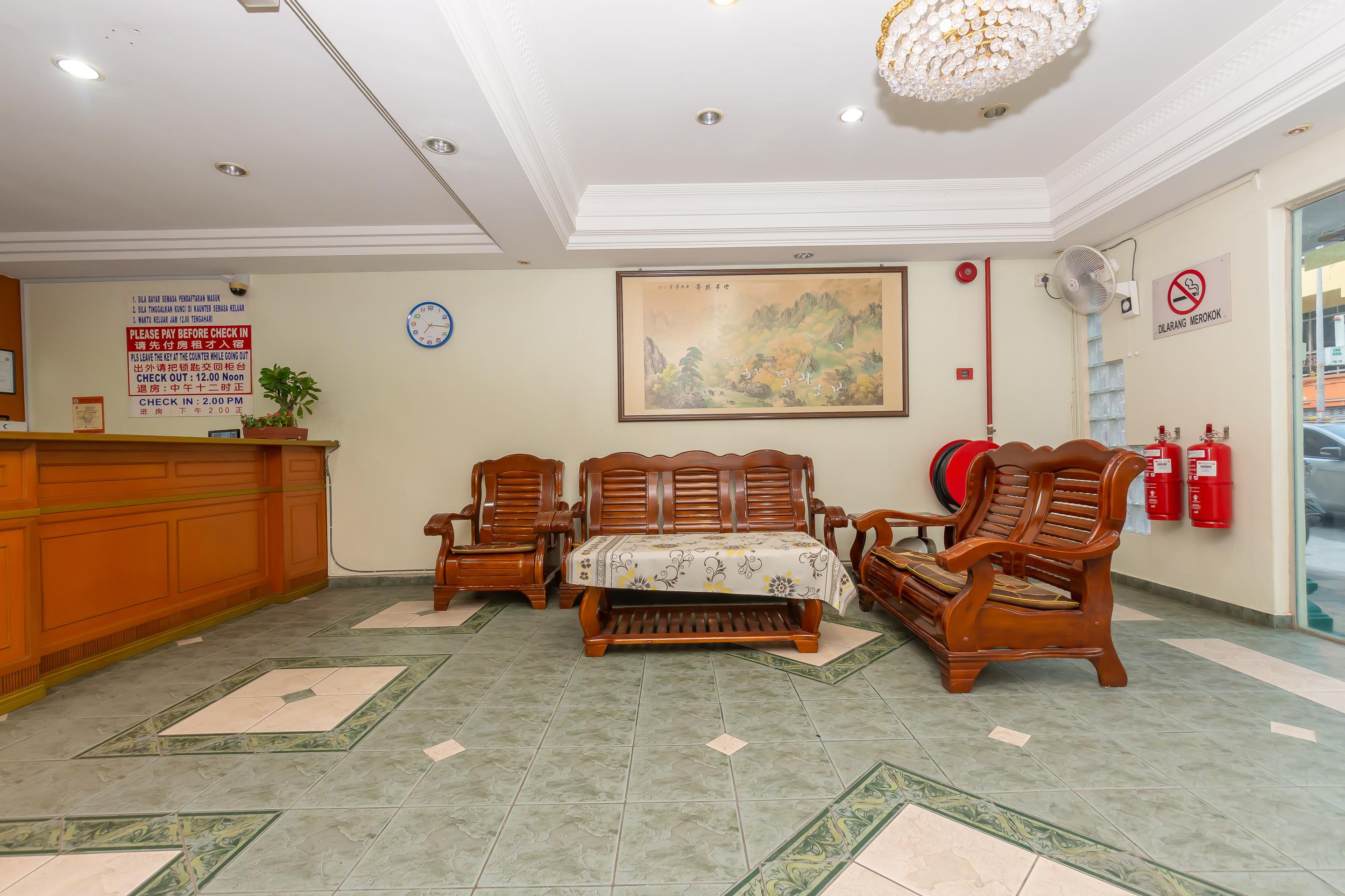 Oyo 764 Hotel Famous Inn Malakka Dış mekan fotoğraf