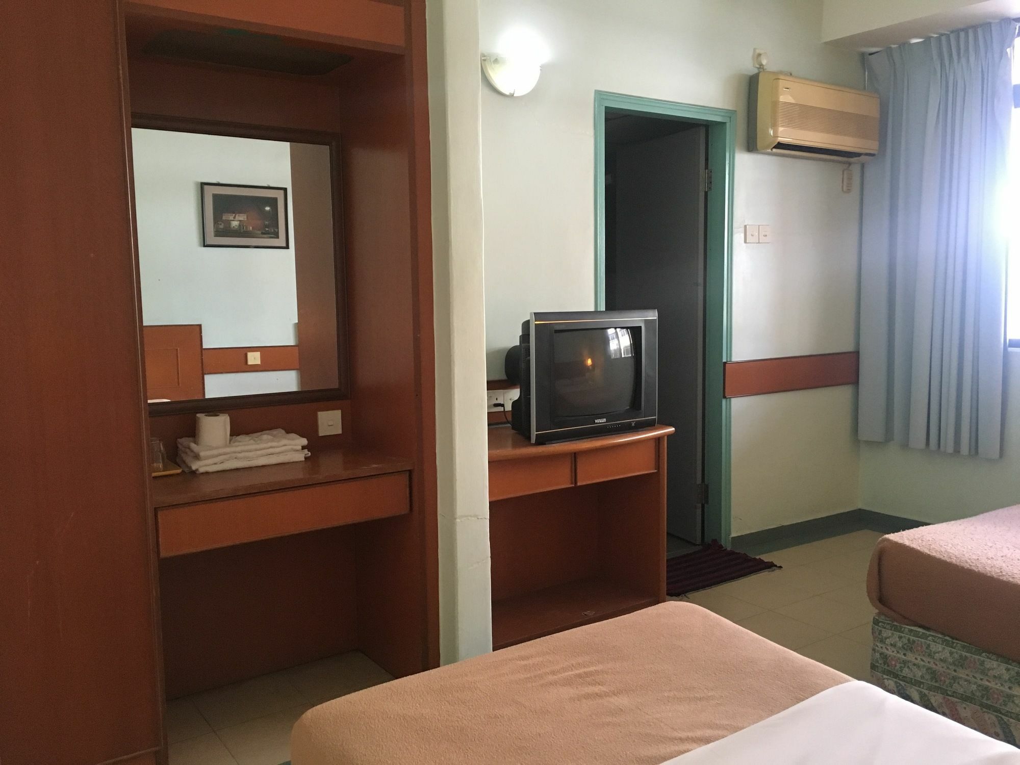 Oyo 764 Hotel Famous Inn Malakka Dış mekan fotoğraf